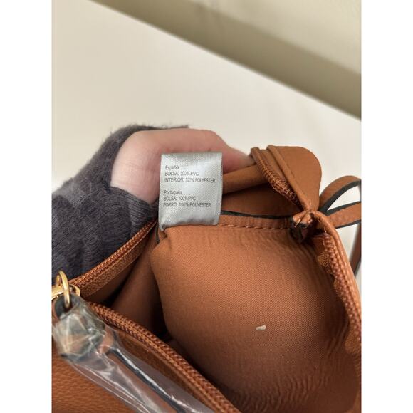 NWT Malibu Skye Vegan Leather Wristlet Purse Brown GIftable Festival Boho - Picture 7 of 7